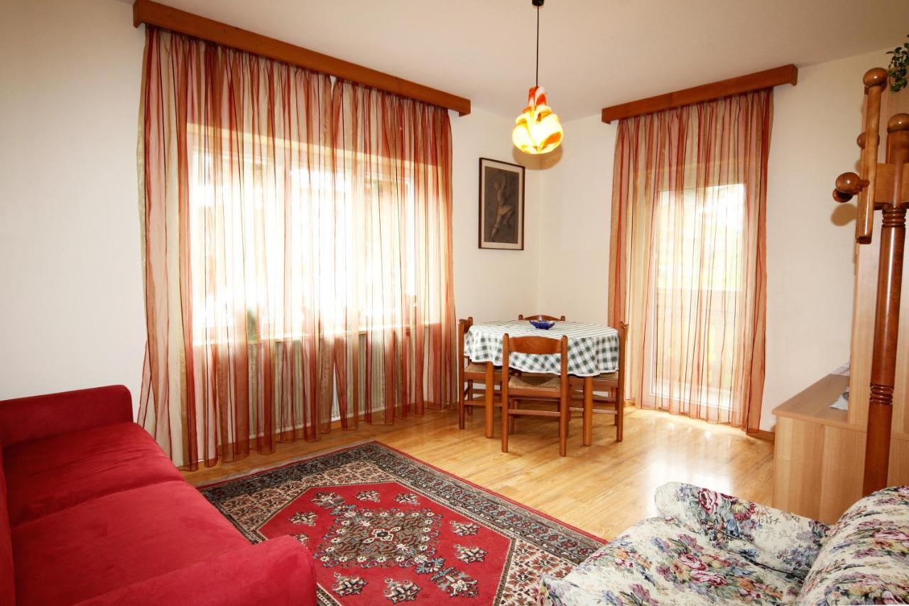 Lezuo Iris Apartment *